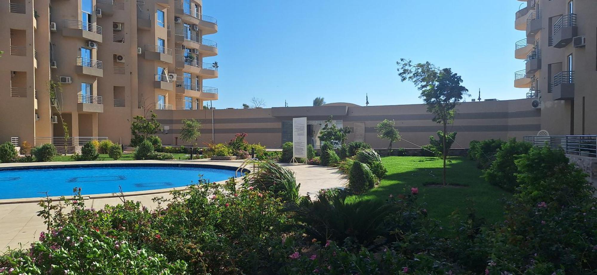 Cozy 1br In Princess With Pools & Private Apartment *